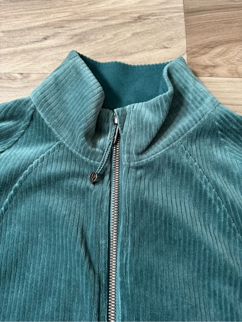 Lululemon Women's Scuba Track Jacket in Velvet Cord Storm Teal Size 8